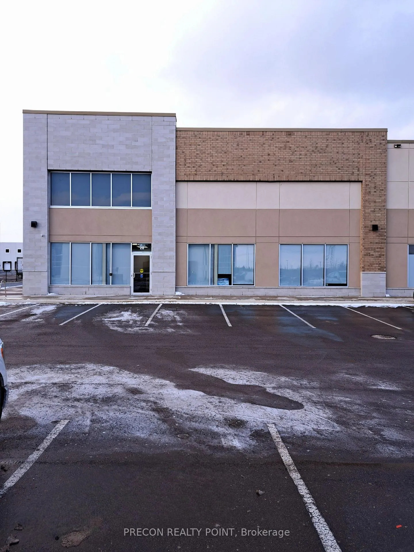 Photo 2 of 28 Nova Scotia Rd, Brampton, Bram West — HOMEH