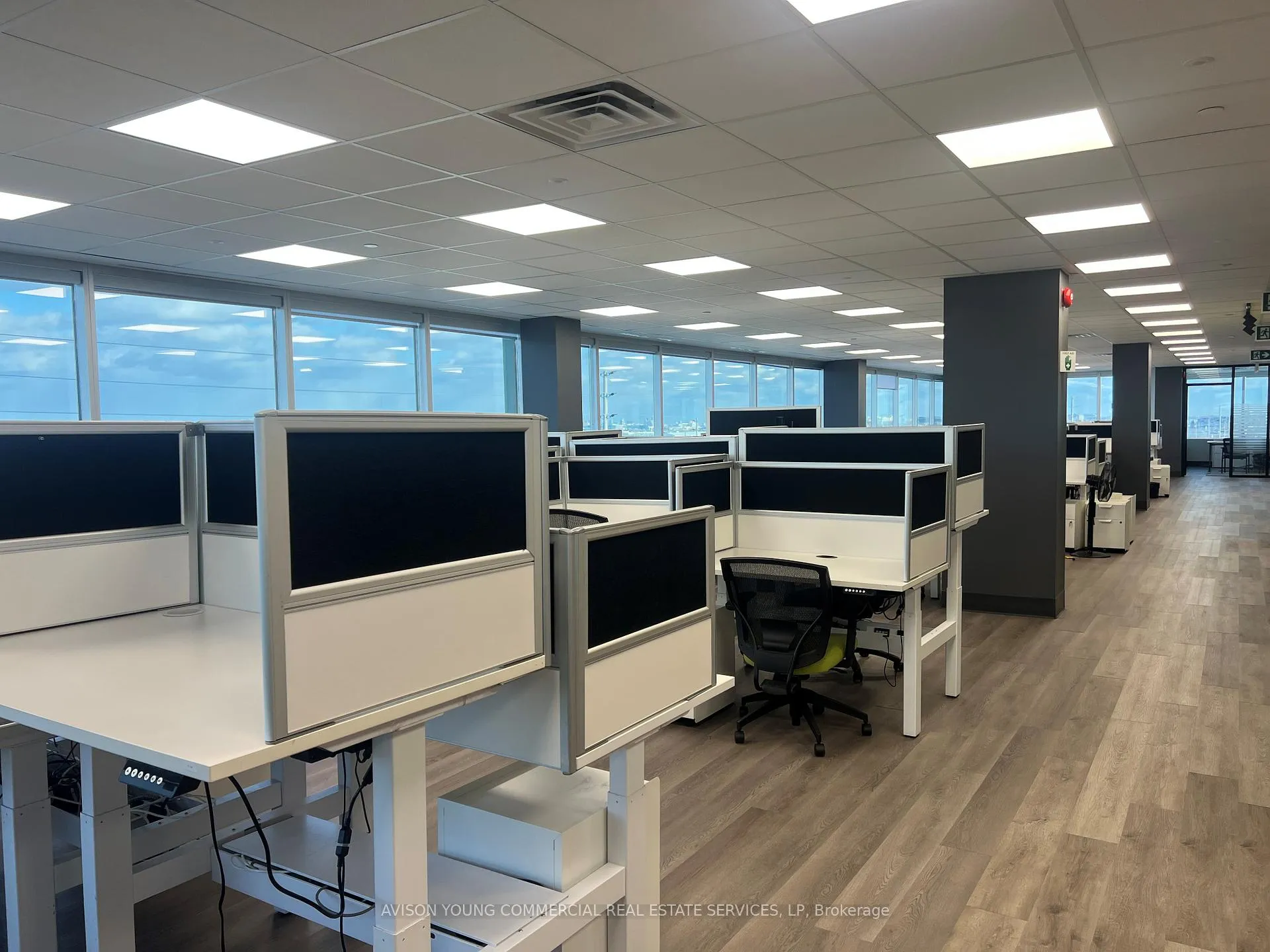 Photo 10 of 4 Revelstoke Pl, Brampton, Sandringham-Wellington — HOMEH
