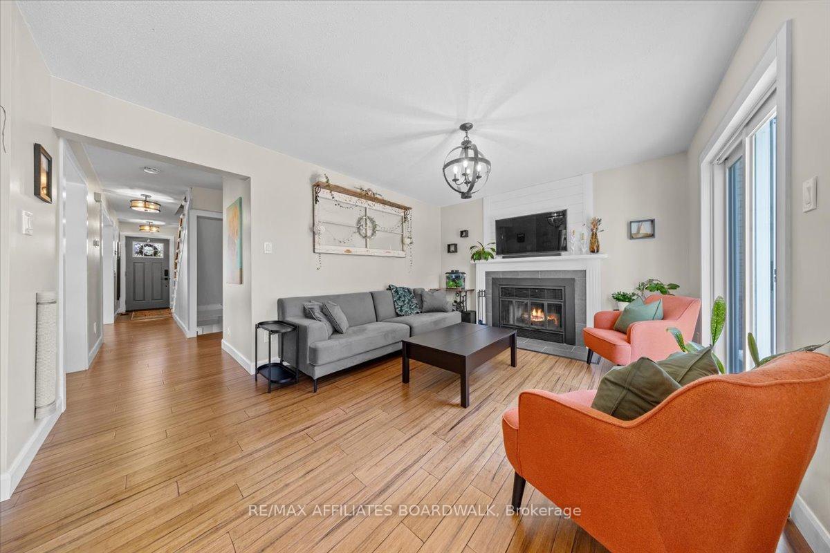Photo 12 of 59 Soho Crescent, Ottawa, Barrhaven - Heritage Park — HOMEH
