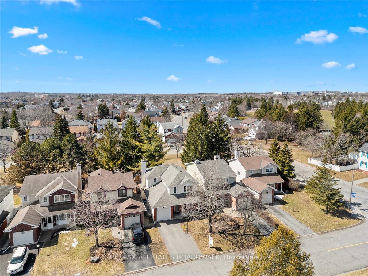 Photo 47 of 59 Soho Crescent, Ottawa, Barrhaven - Heritage Park — HOMEH