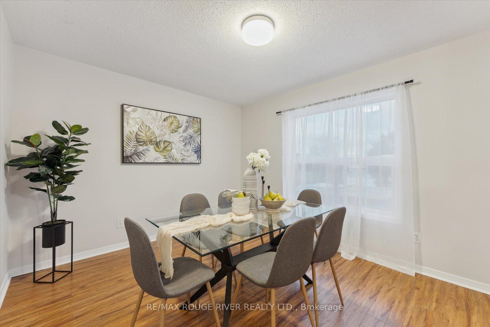 Photo 6 of 38 Stillwell Lane, Clarington, Newcastle — HOMEH