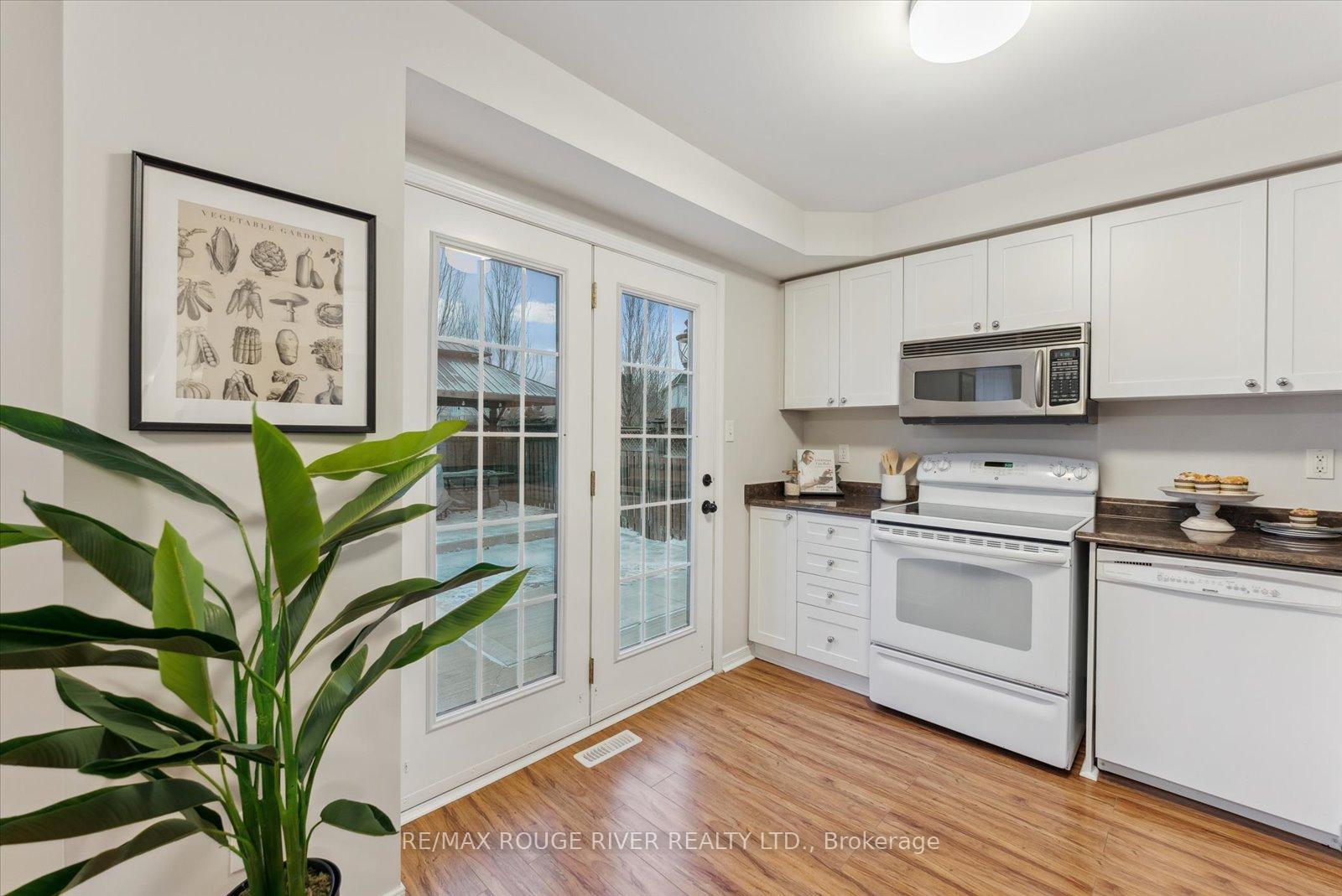 Photo 9 of 38 Stillwell Lane, Clarington, Newcastle — HOMEH