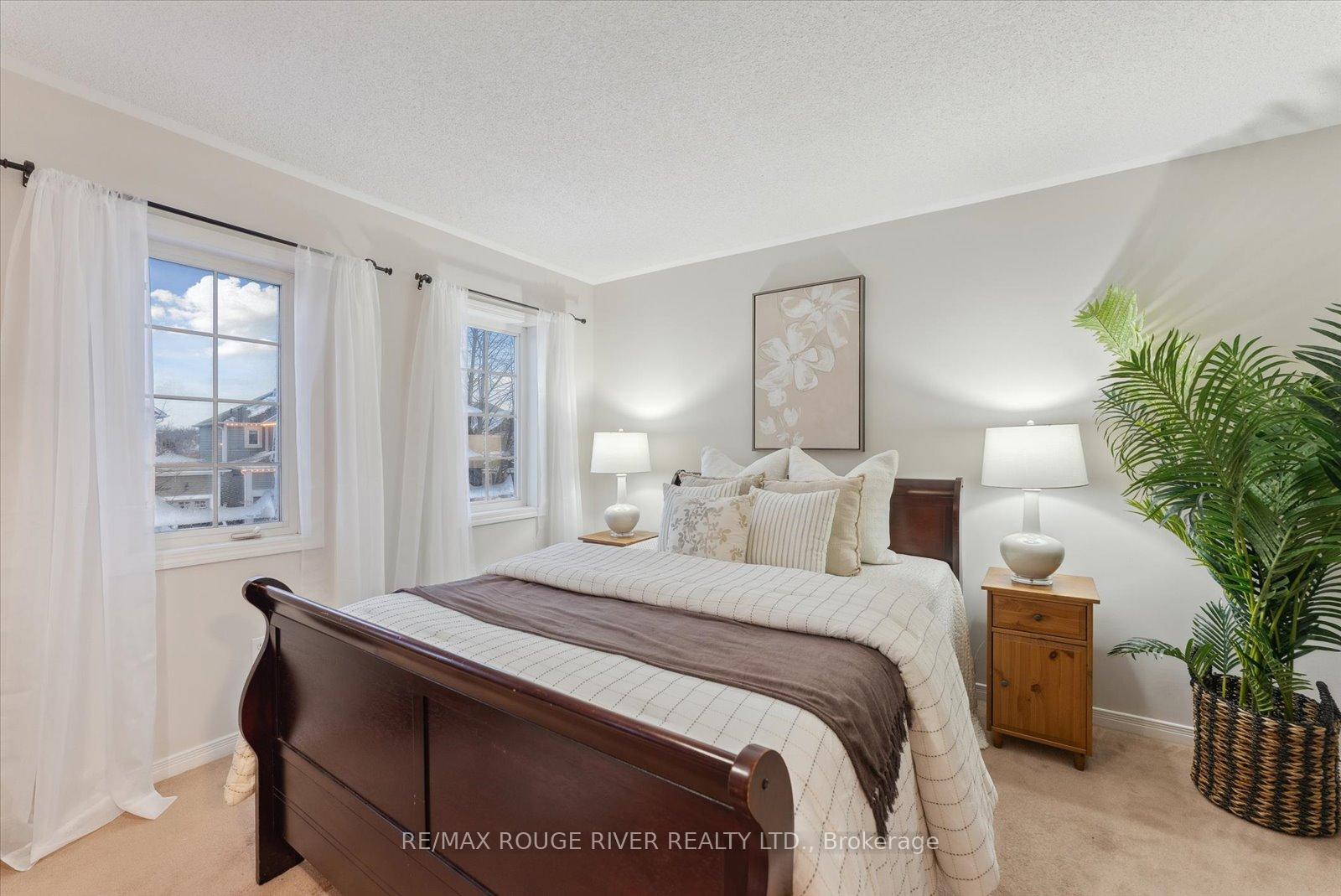 Photo 15 of 38 Stillwell Lane, Clarington, Newcastle — HOMEH