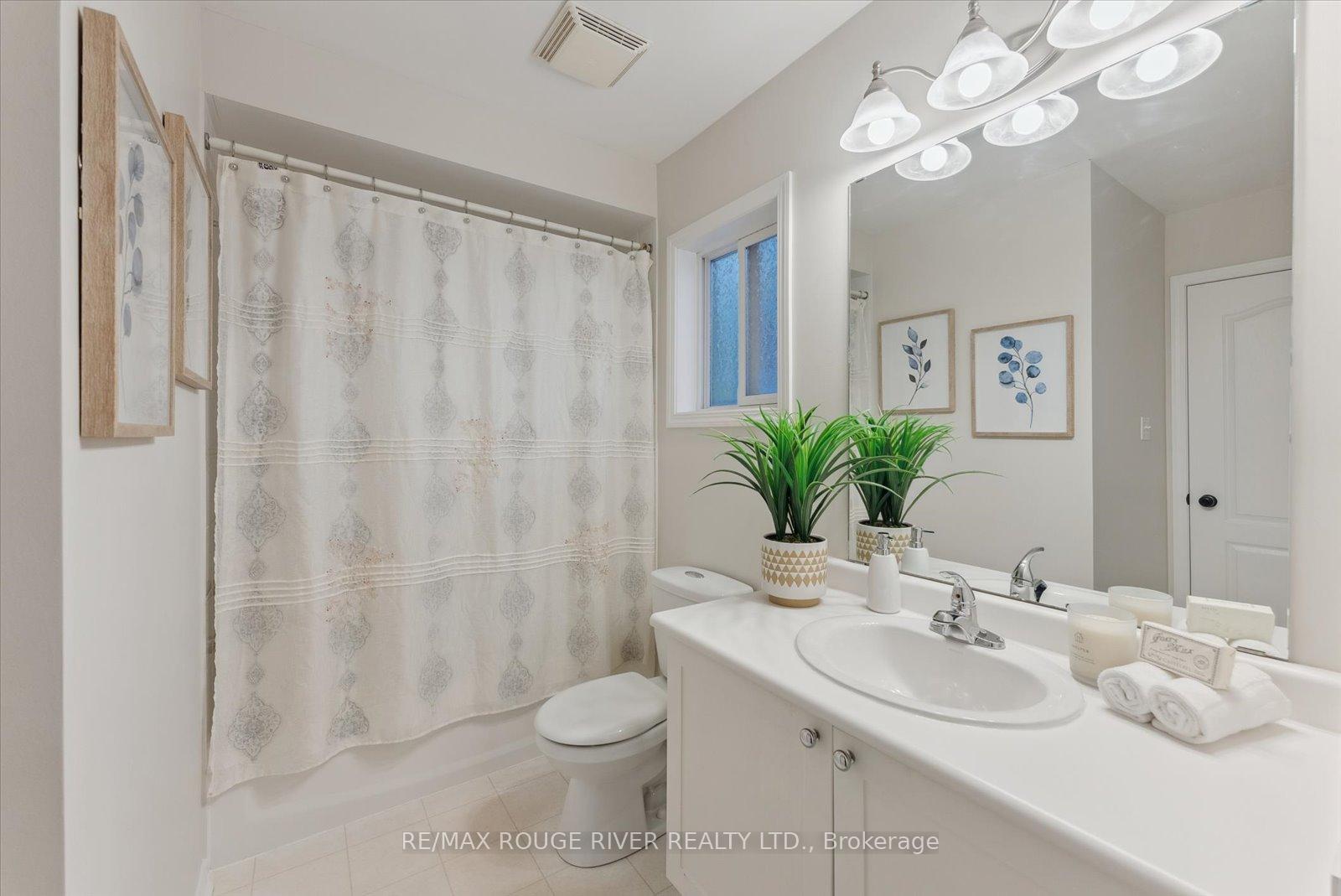 Photo 19 of 38 Stillwell Lane, Clarington, Newcastle — HOMEH