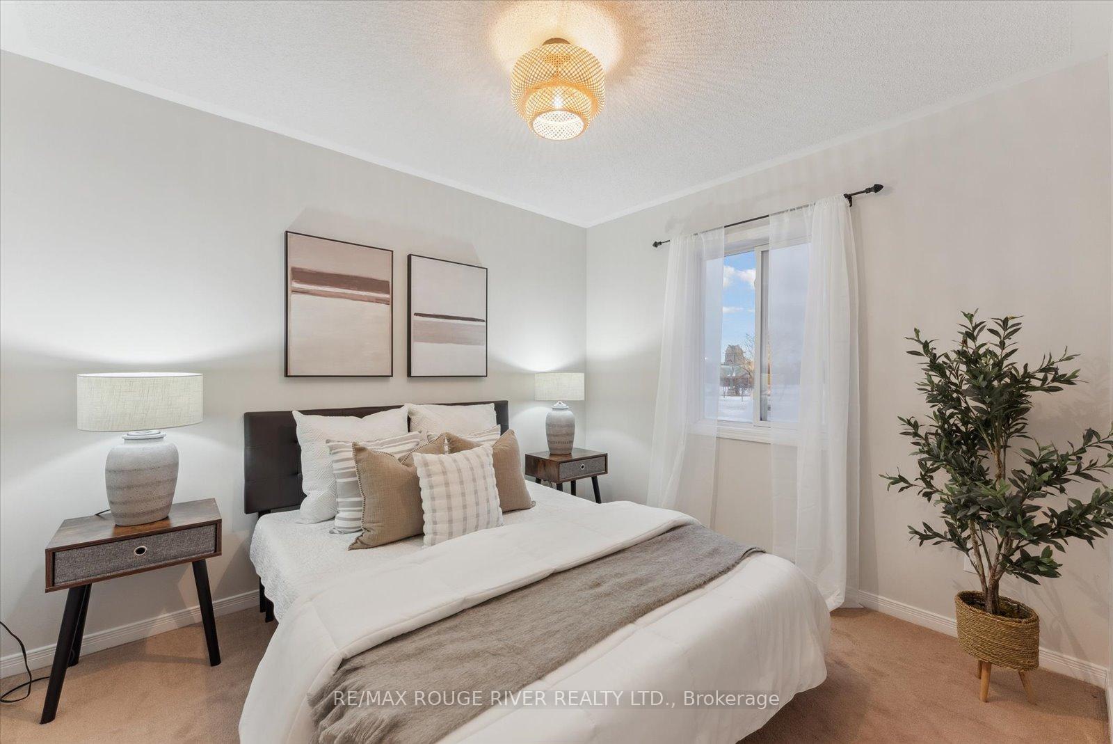 Photo 22 of 38 Stillwell Lane, Clarington, Newcastle — HOMEH