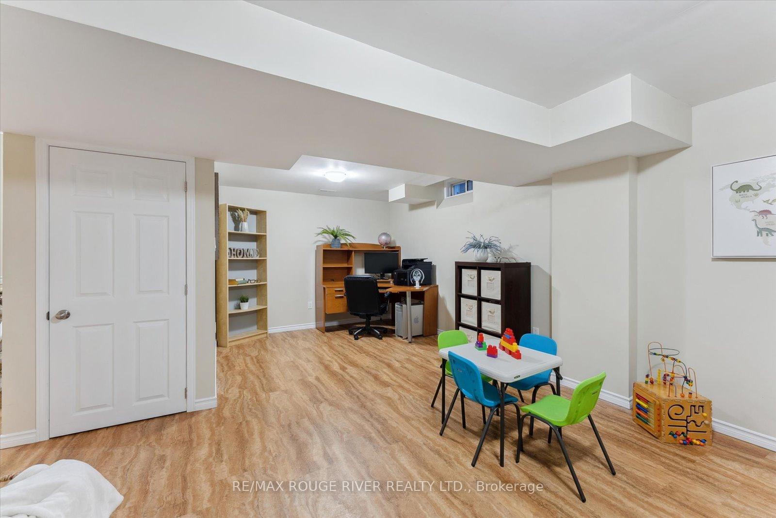 Photo 25 of 38 Stillwell Lane, Clarington, Newcastle — HOMEH