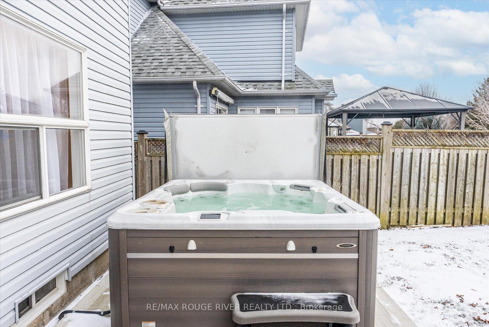 Photo 32 of 38 Stillwell Lane, Clarington, Newcastle — HOMEH