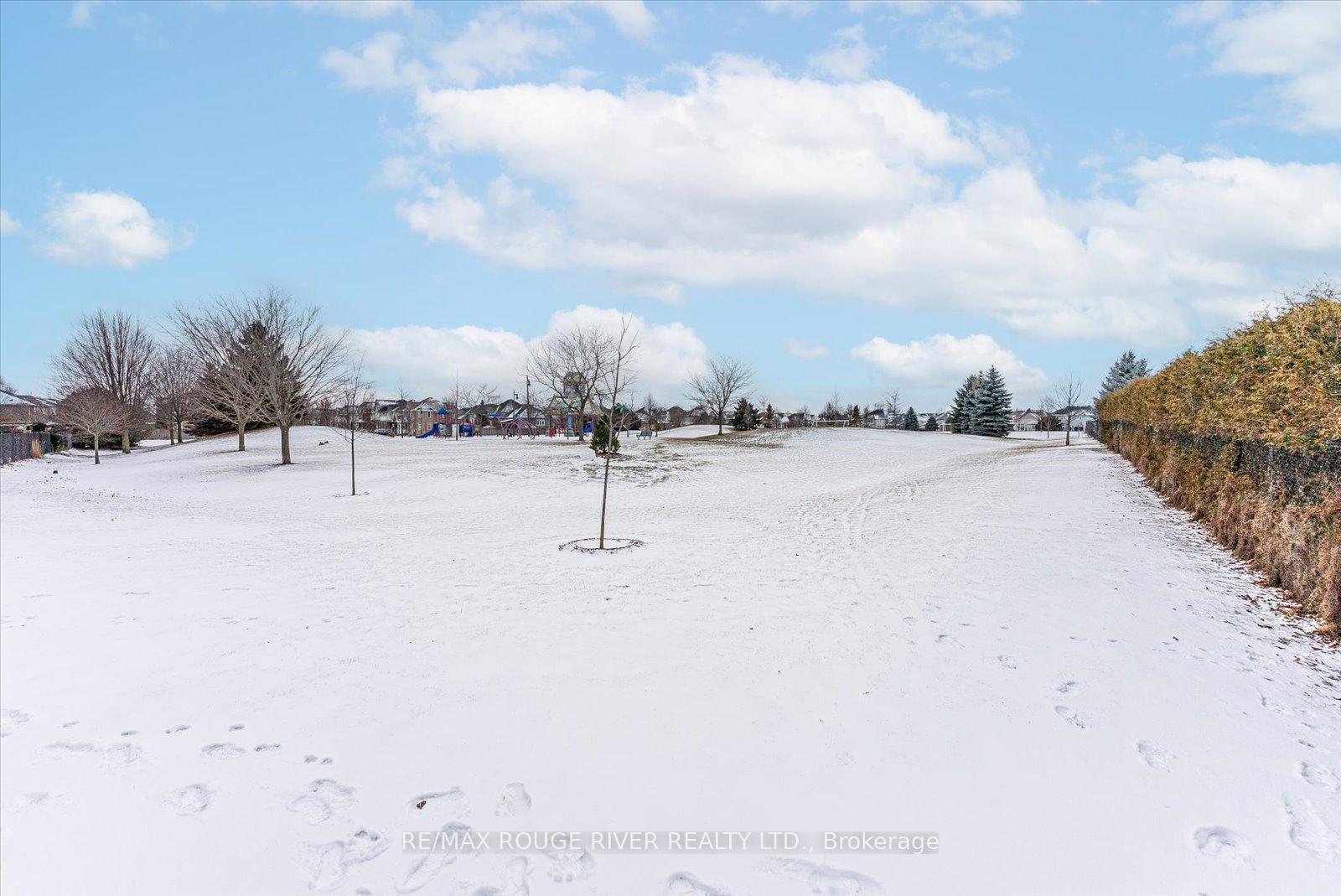 Photo 33 of 38 Stillwell Lane, Clarington, Newcastle — HOMEH