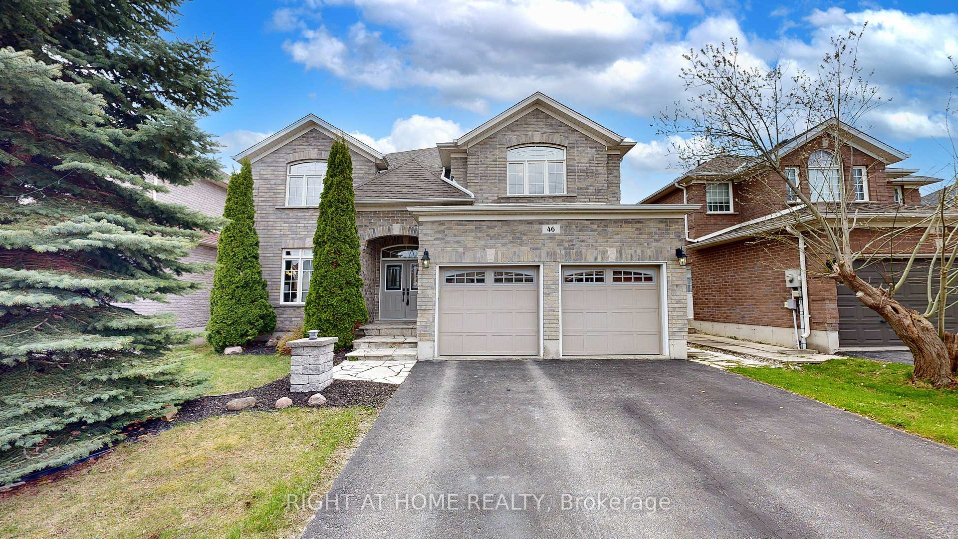 Photo 2 of 46 Prince William Way, Barrie, Innis-Shore — HOMEH