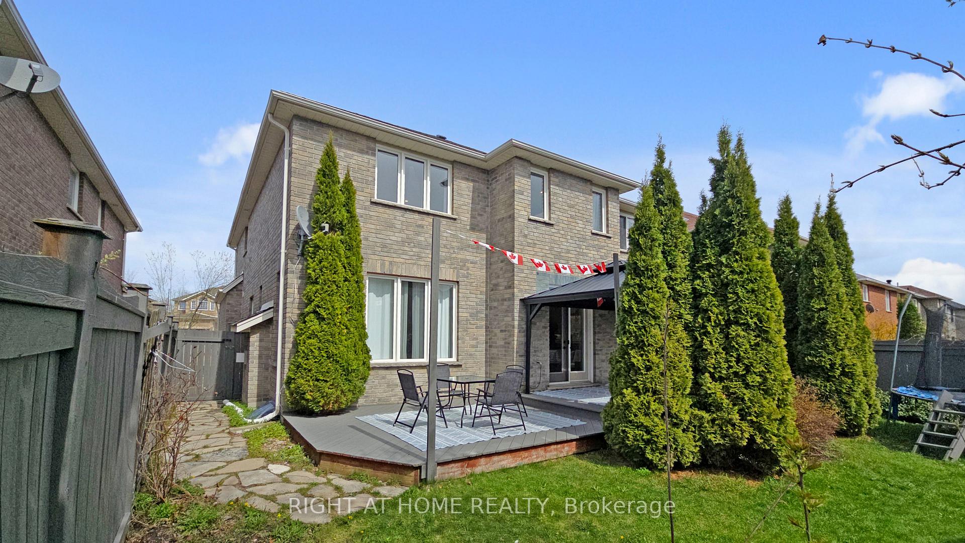 Photo 48 of 46 Prince William Way, Barrie, Innis-Shore — HOMEH