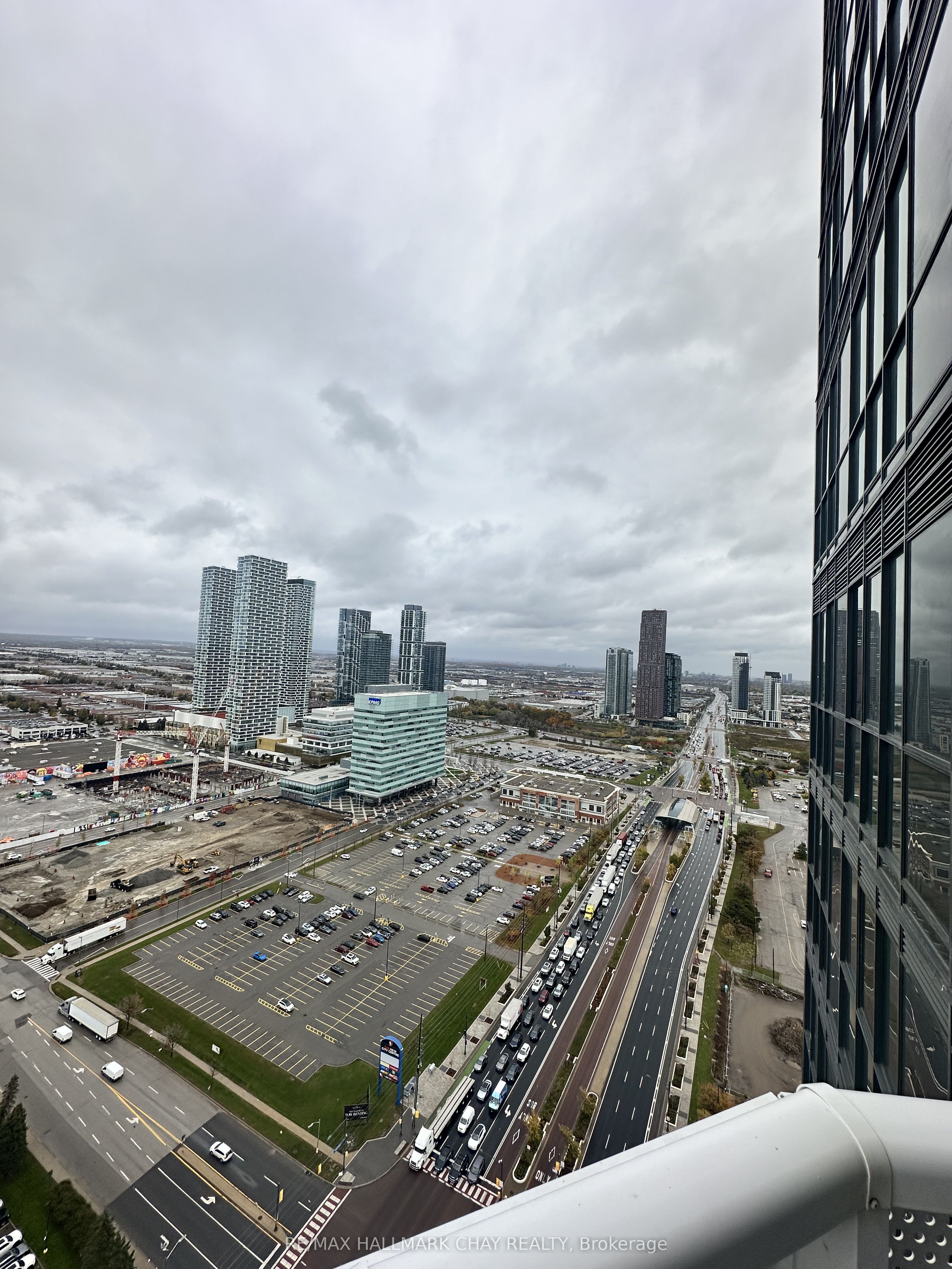 Photo 9 of Unit 3605, 8 interchange Way, Vaughan, Vaughan Corporate Centre — HOMEH