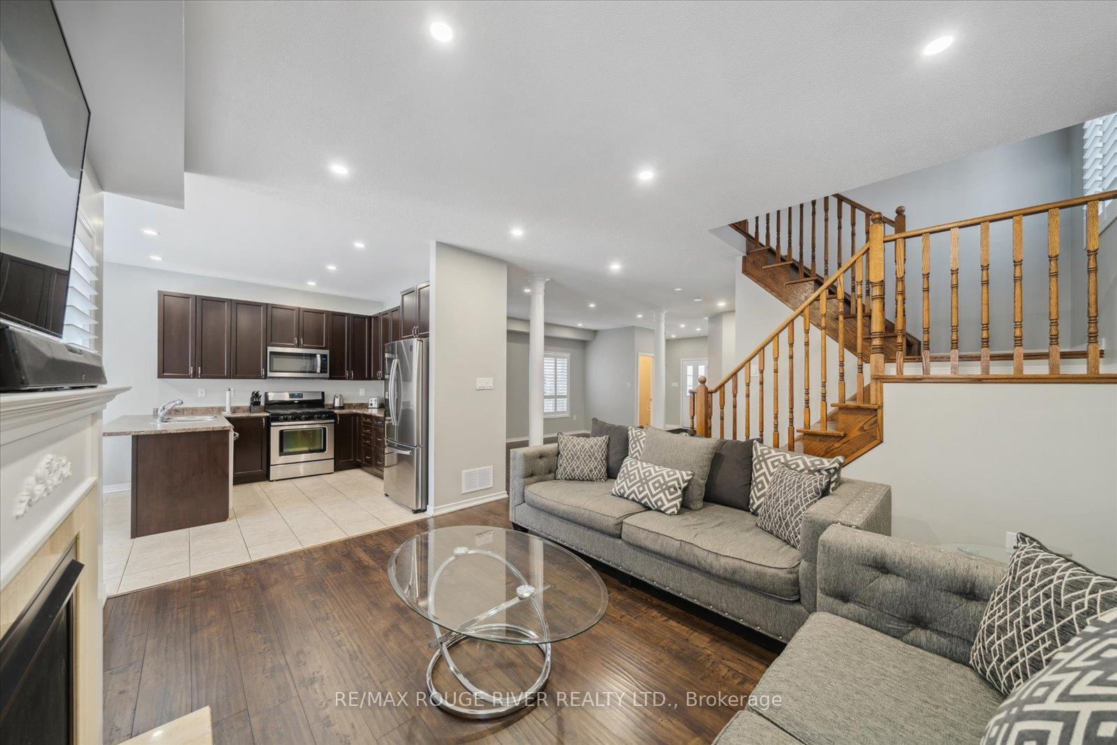 Photo 9 of 8 Kimble Avenue, Clarington, Bowmanville — HOMEH