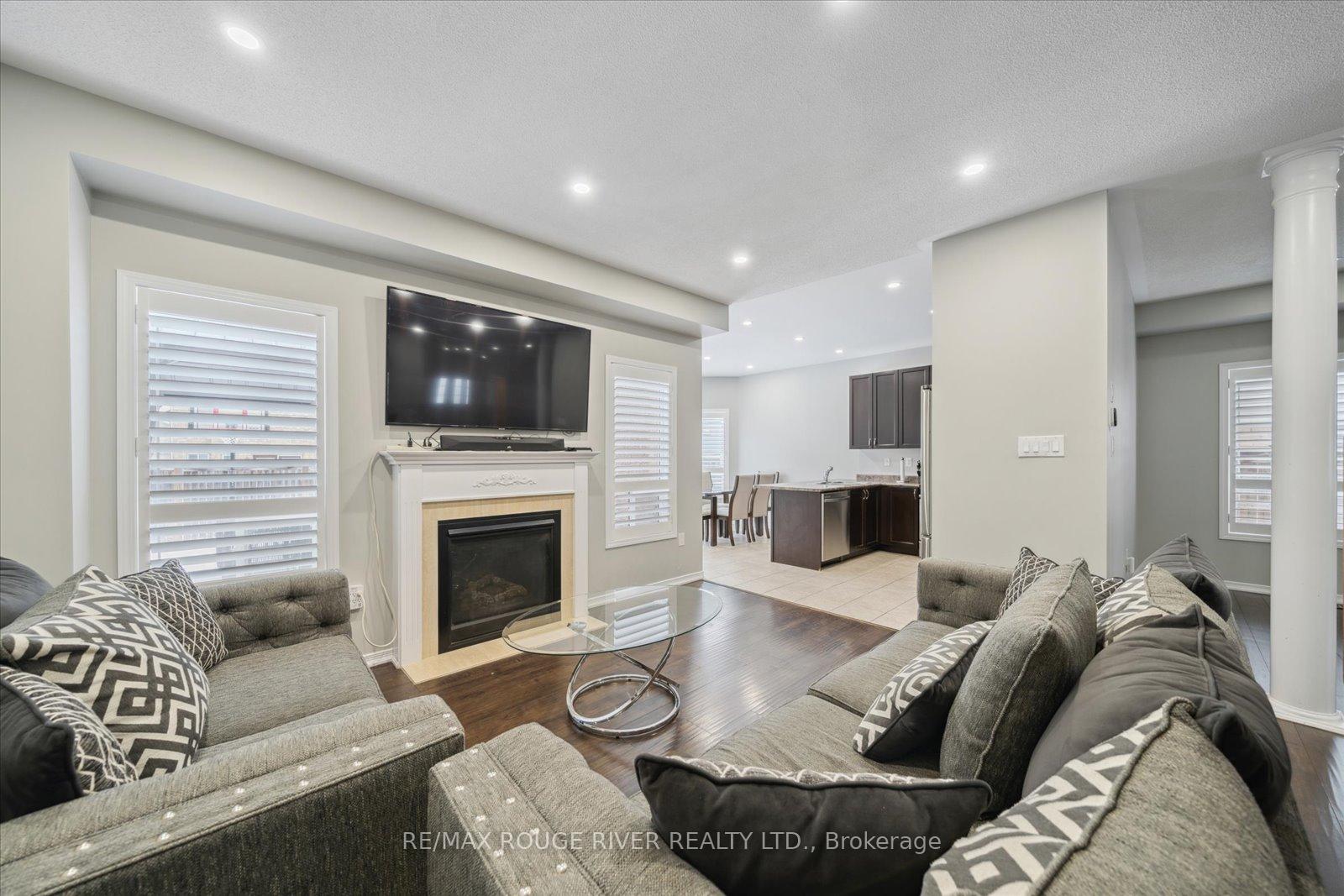 Photo 10 of 8 Kimble Avenue, Clarington, Bowmanville — HOMEH