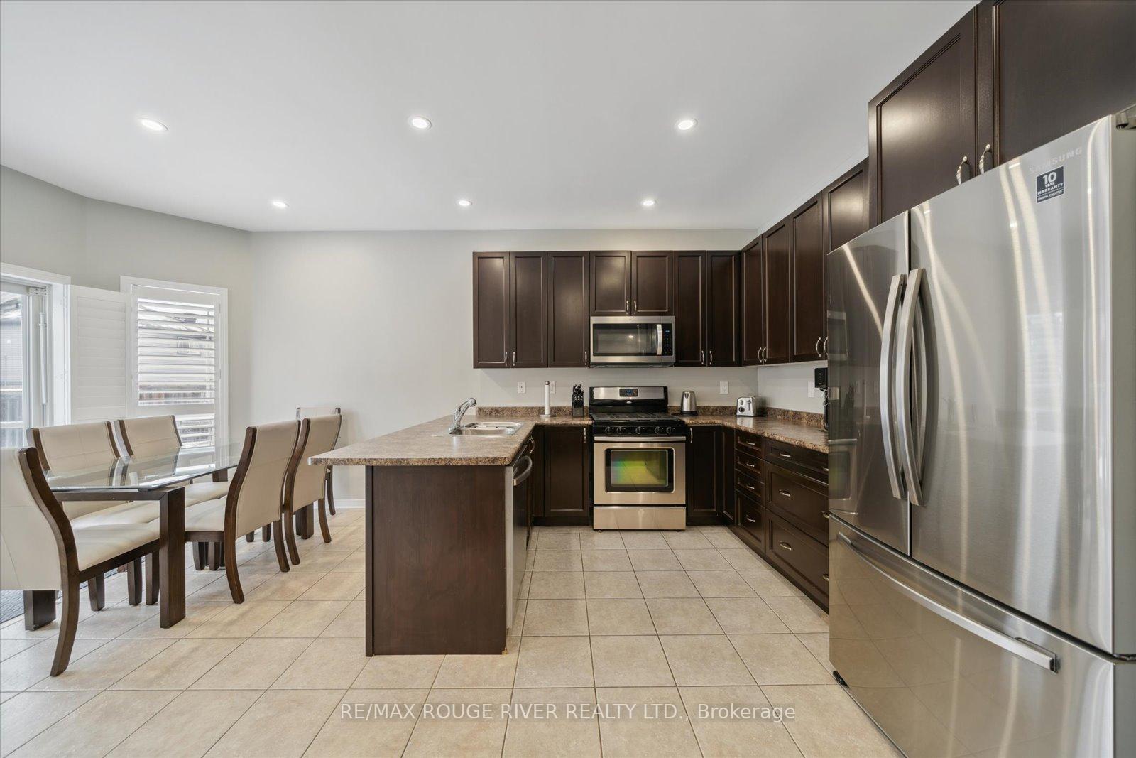 Photo 11 of 8 Kimble Avenue, Clarington, Bowmanville — HOMEH