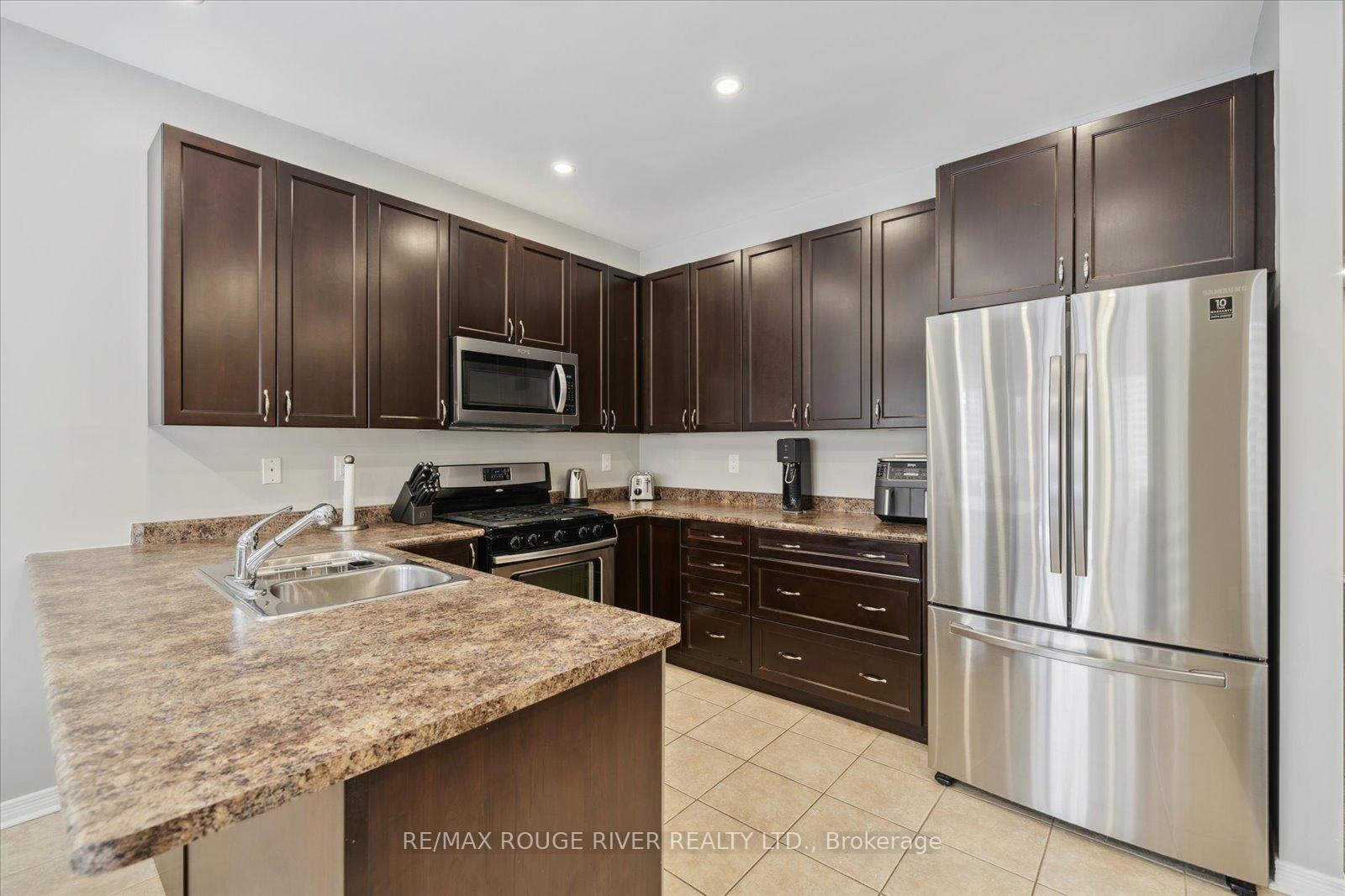 Photo 12 of 8 Kimble Avenue, Clarington, Bowmanville — HOMEH