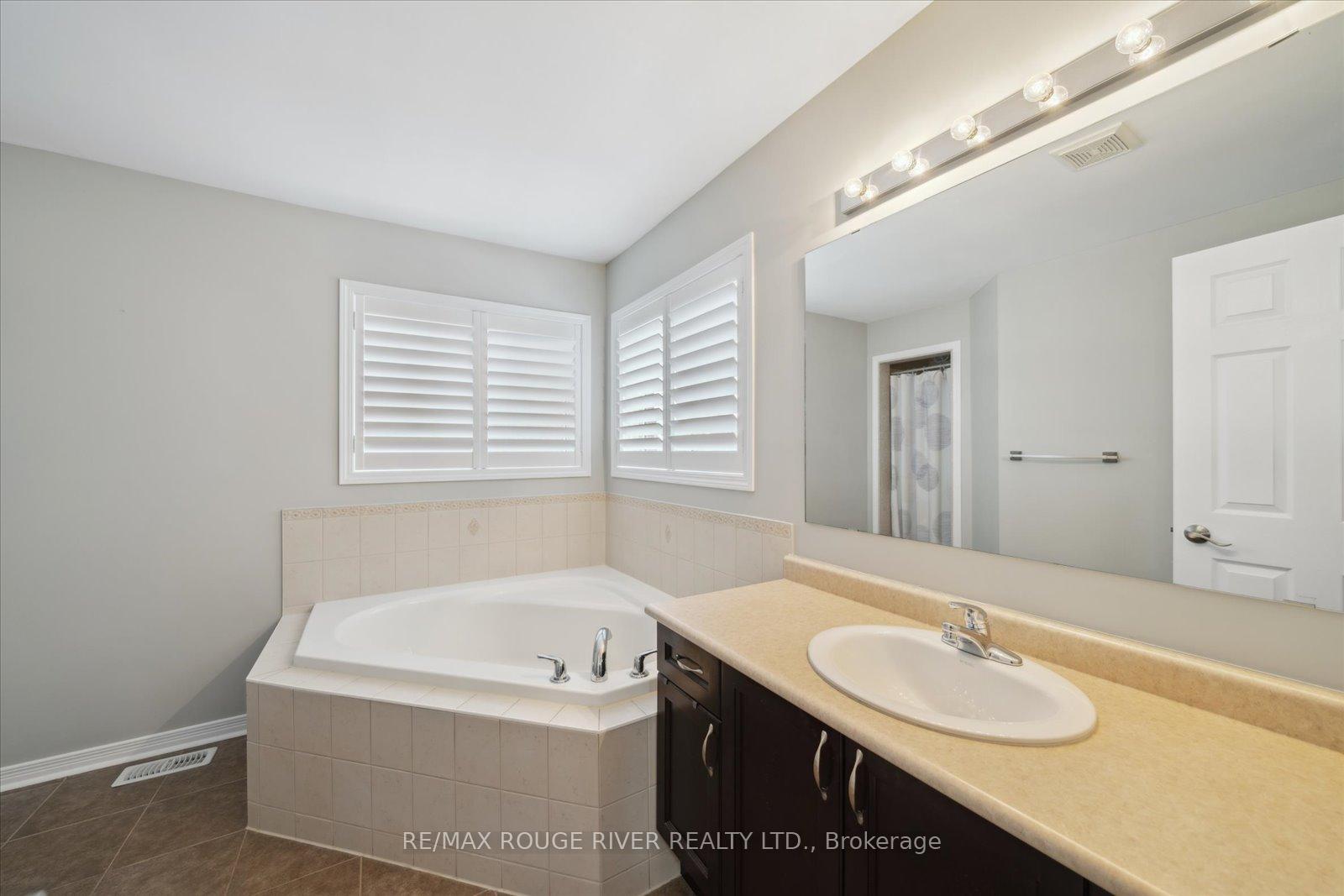 Photo 20 of 8 Kimble Avenue, Clarington, Bowmanville — HOMEH