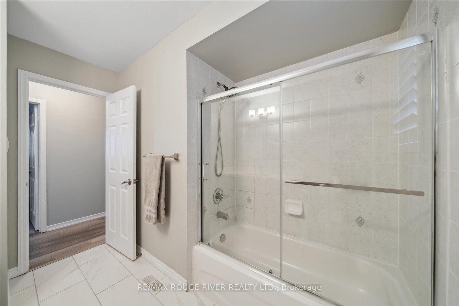 Photo 25 of 8 Kimble Avenue, Clarington, Bowmanville — HOMEH