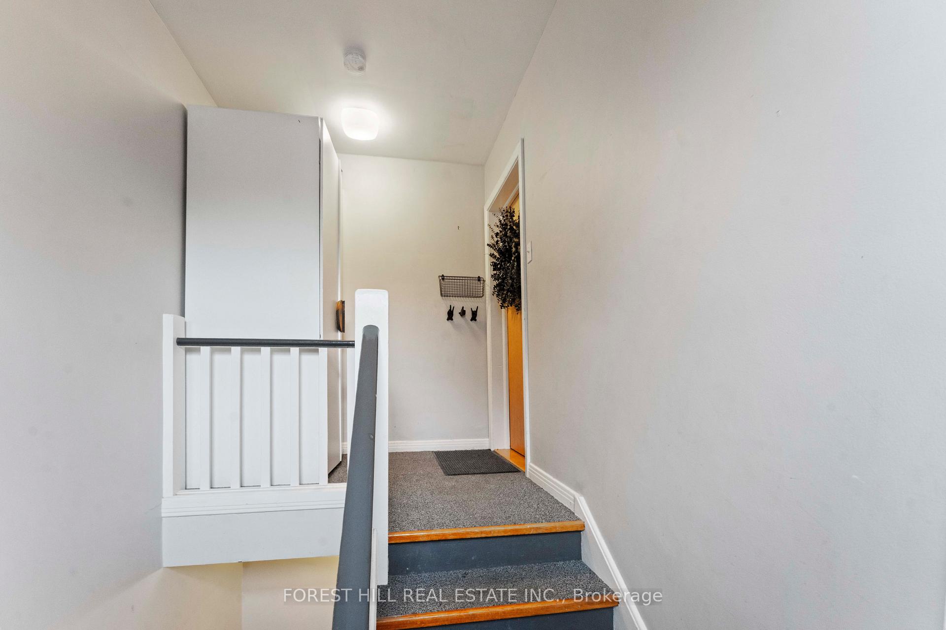 Photo 3 of Unit 2, 964 Bakervale Drive, Ottawa, Carlington — HOMEH