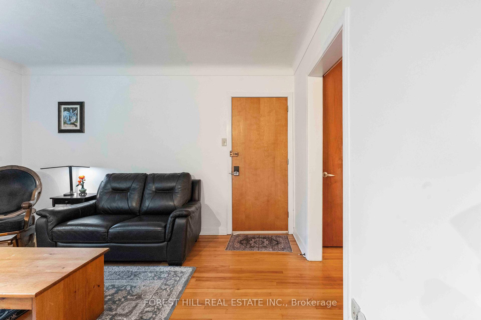 Photo 5 of Unit 2, 964 Bakervale Drive, Ottawa, Carlington — HOMEH
