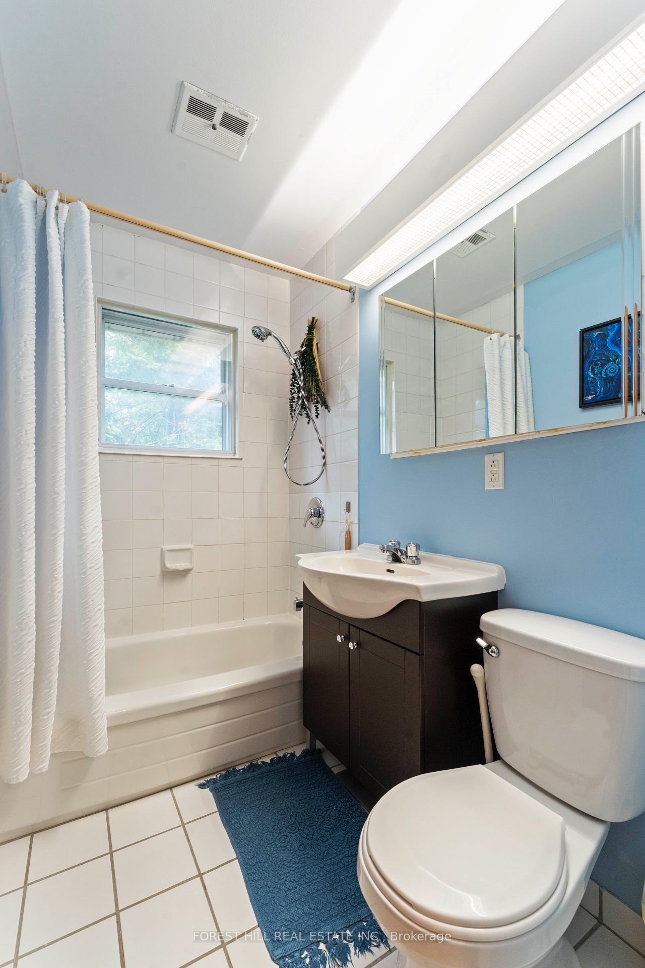 Photo 8 of Unit 2, 964 Bakervale Drive, Ottawa, Carlington — HOMEH