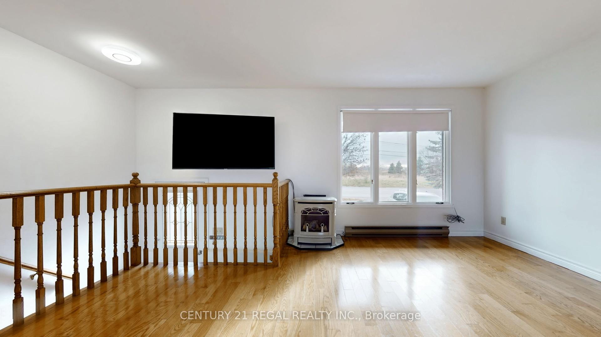 Photo 5 of 3390 Highway 2, Clarington, Newcastle — HOMEH