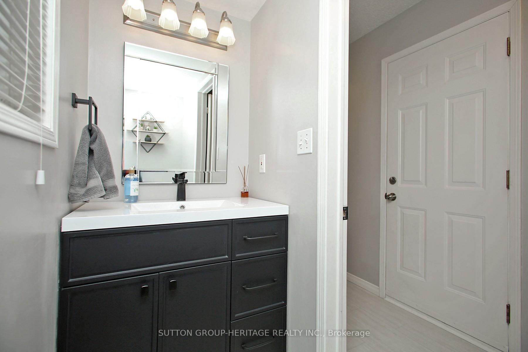 Photo 33 of 70 Mallory Street, Clarington, Courtice — HOMEH