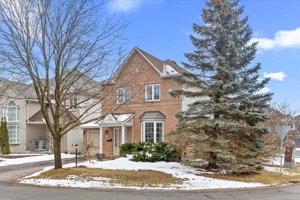 Photo 2 of 8 Stonepointe Avenue, Ottawa, Barrhaven East — HOMEH