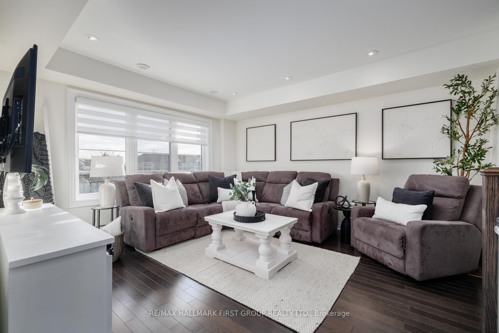 Photo 10 of 22 King William Way, Clarington, Bowmanville — HOMEH