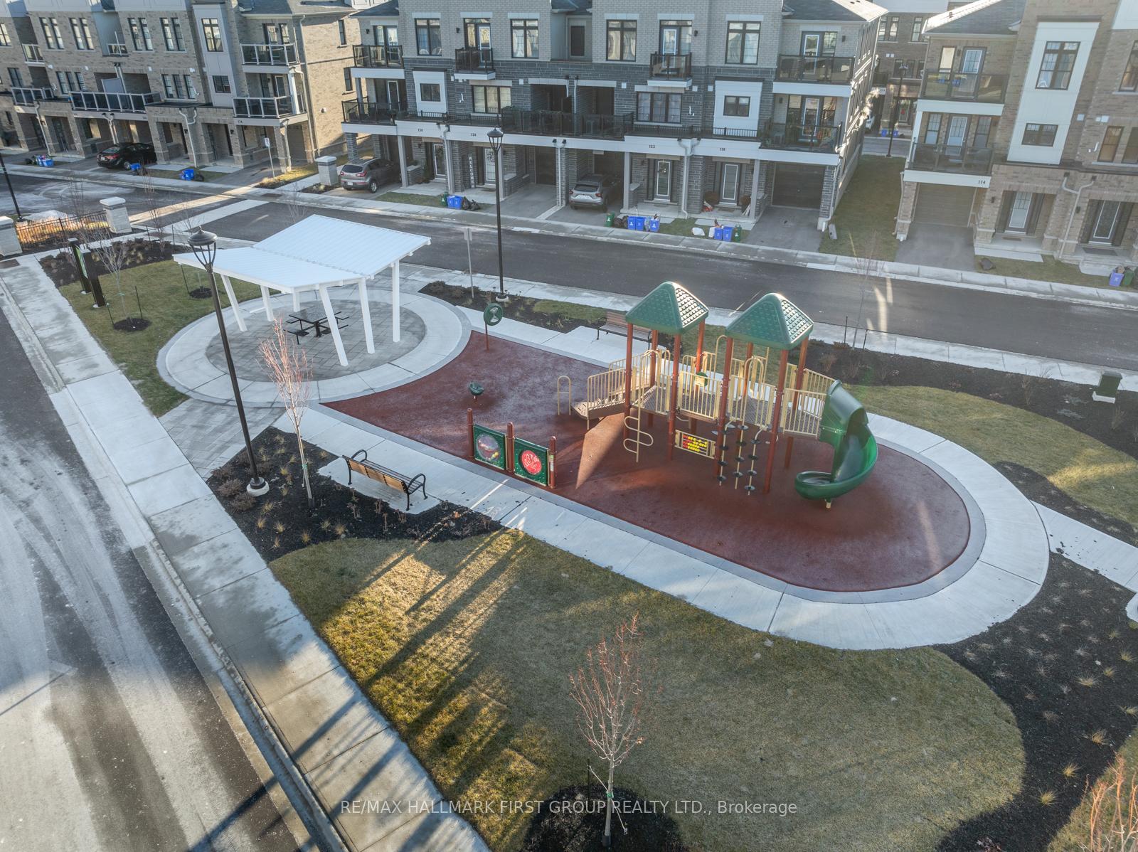 Photo 35 of 22 King William Way, Clarington, Bowmanville — HOMEH