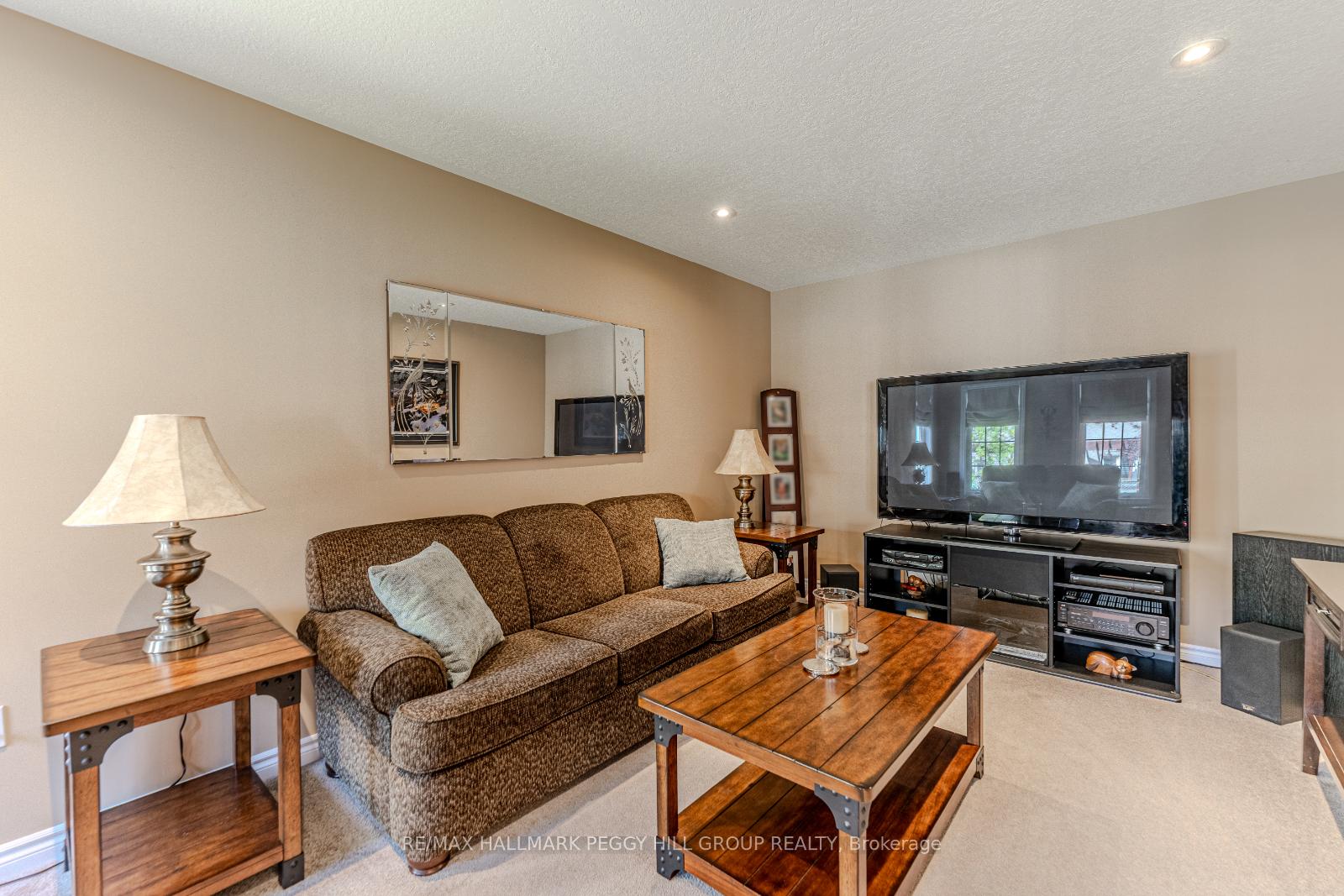 Photo 7 of 64 Summerset Drive, Barrie, Ardagh — HOMEH