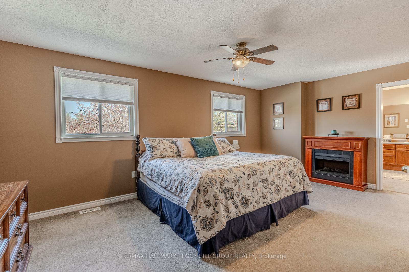 Photo 9 of 64 Summerset Drive, Barrie, Ardagh — HOMEH