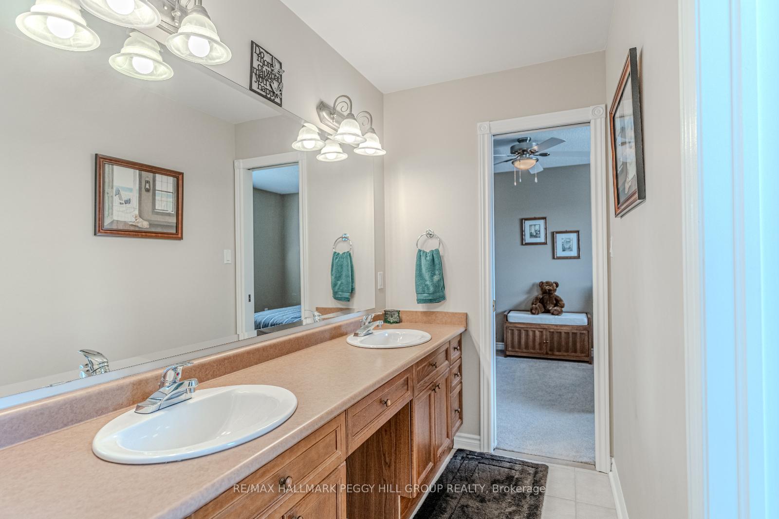 Photo 13 of 64 Summerset Drive, Barrie, Ardagh — HOMEH