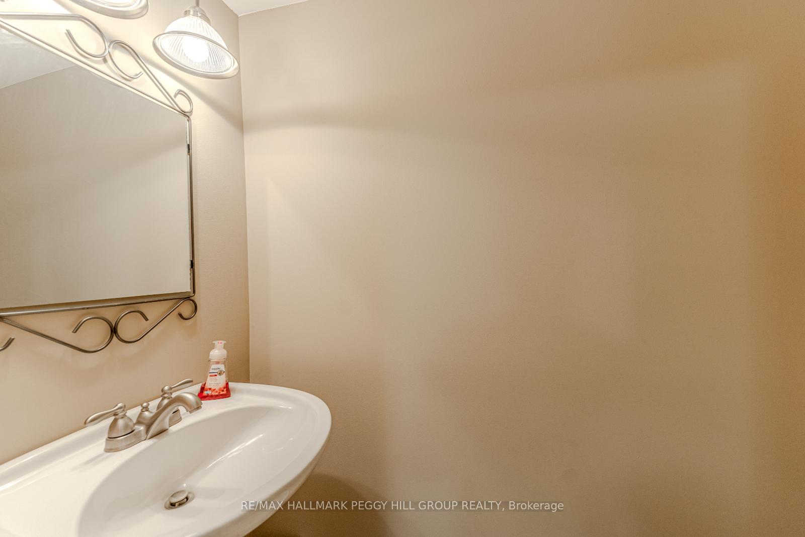 Photo 15 of 64 Summerset Drive, Barrie, Ardagh — HOMEH