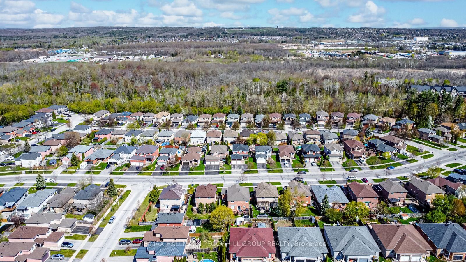 Photo 25 of 64 Summerset Drive, Barrie, Ardagh — HOMEH
