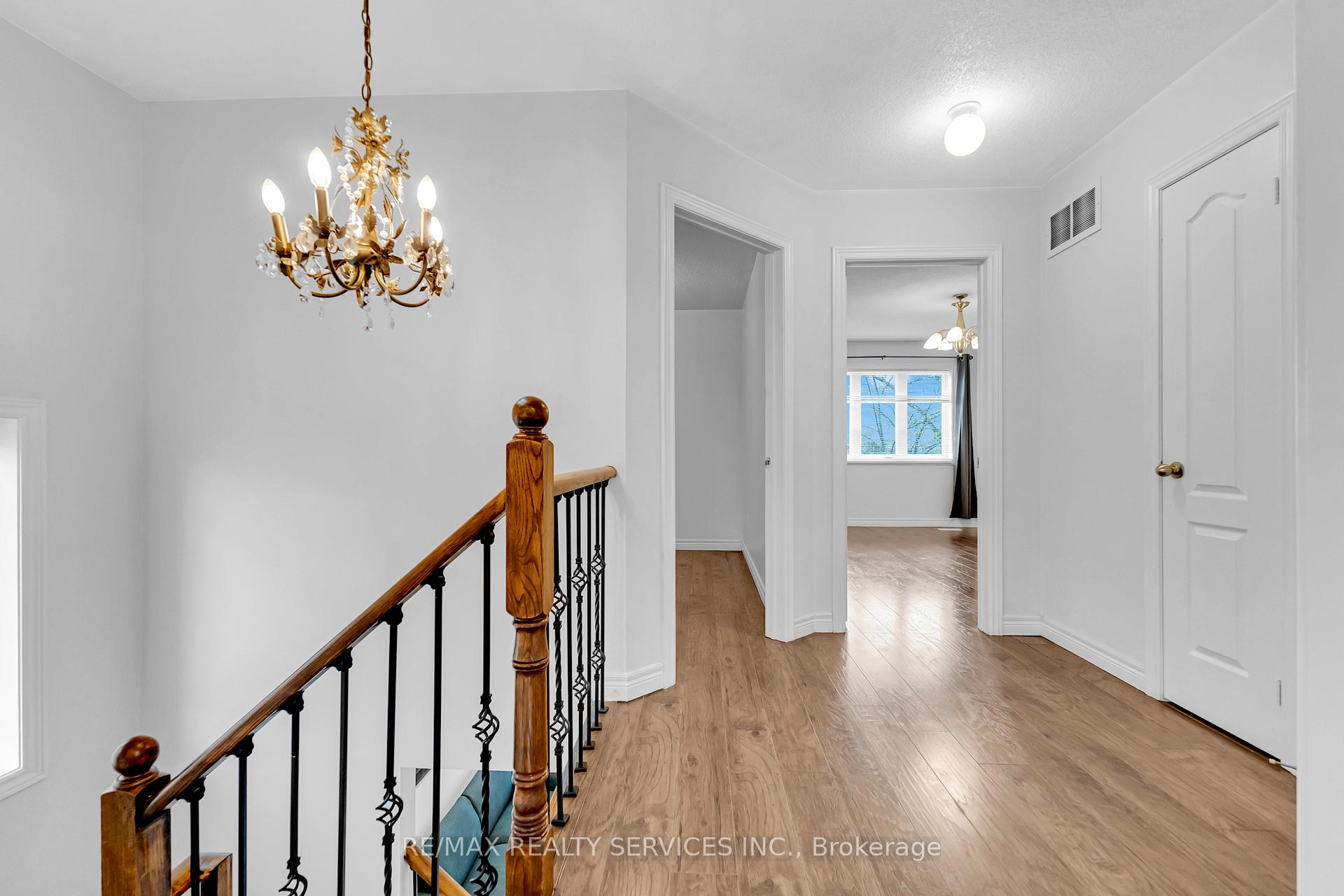 Photo 18 of 36 Forsyth Crescent, Barrie, West Bayfield — HOMEH