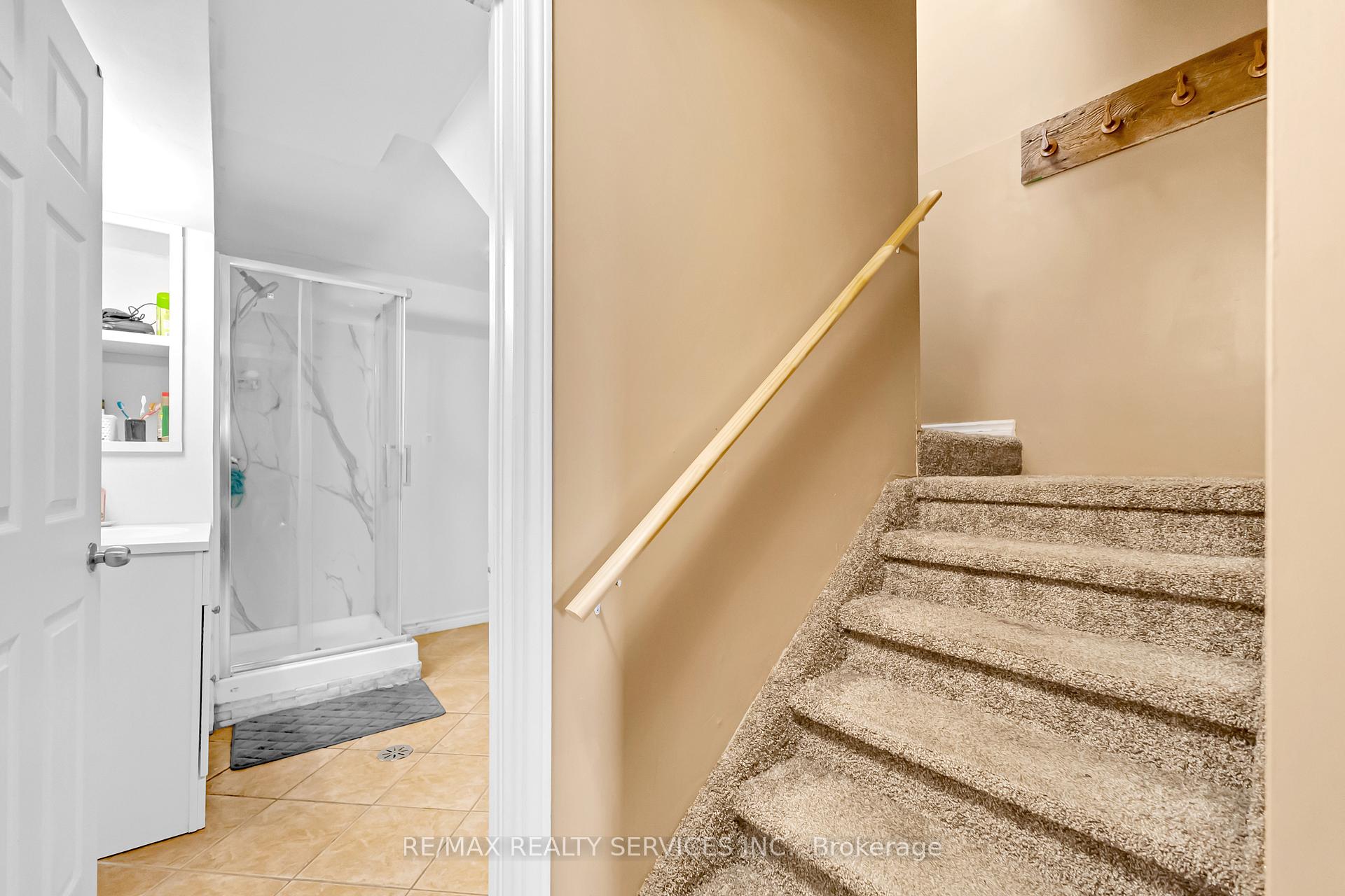 Photo 27 of 36 Forsyth Crescent, Barrie, West Bayfield — HOMEH