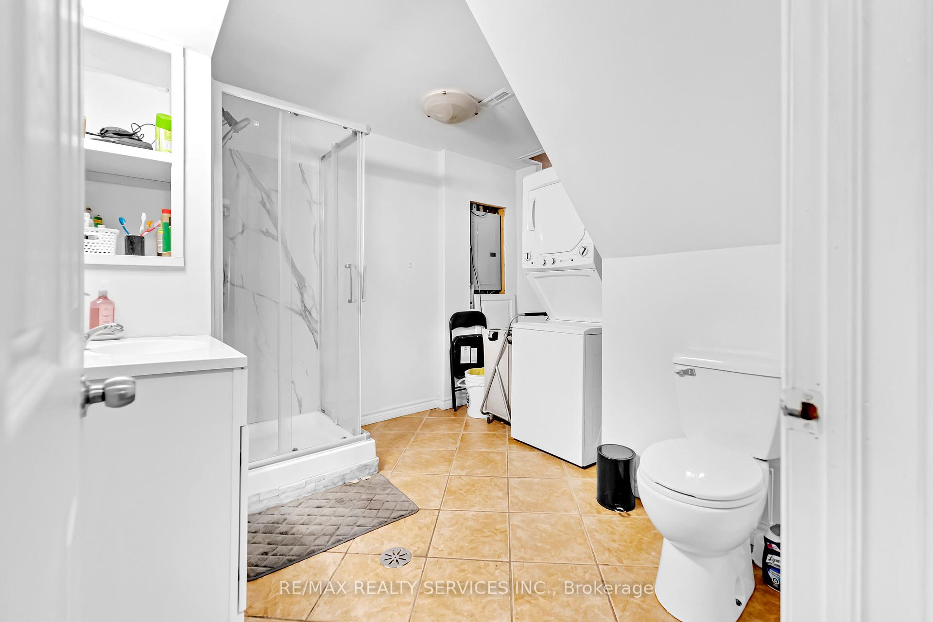 Photo 32 of 36 Forsyth Crescent, Barrie, West Bayfield — HOMEH