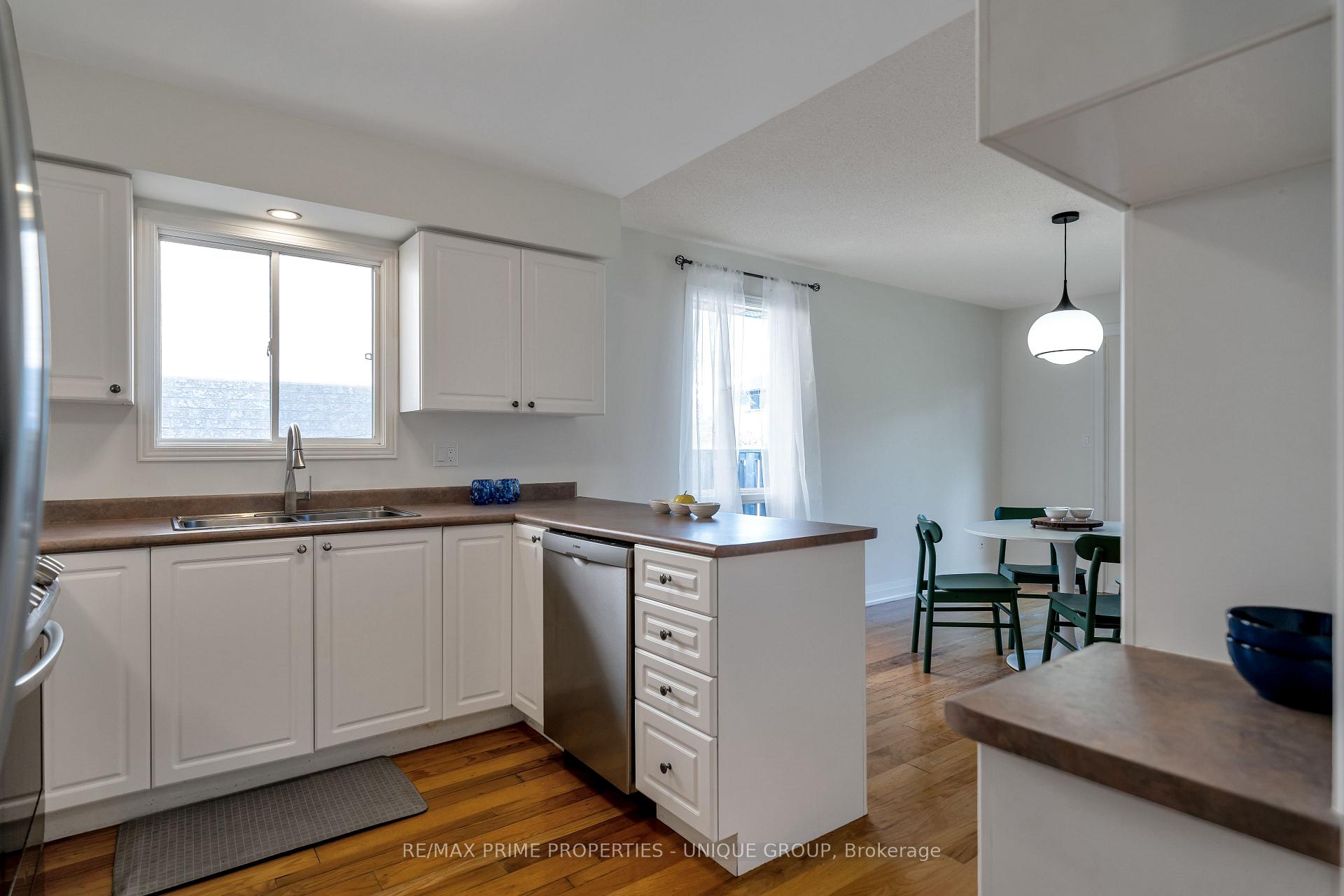 Photo 11 of 75 Avondale Drive, Clarington, Courtice — HOMEH