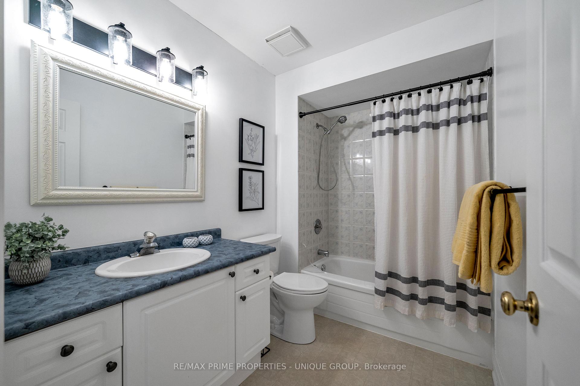 Photo 23 of 75 Avondale Drive, Clarington, Courtice — HOMEH