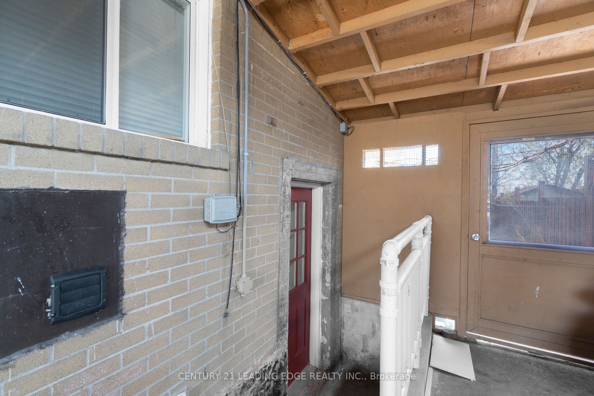 Photo 25 of 35 Benton Street, Brampton, Brampton East — HOMEH