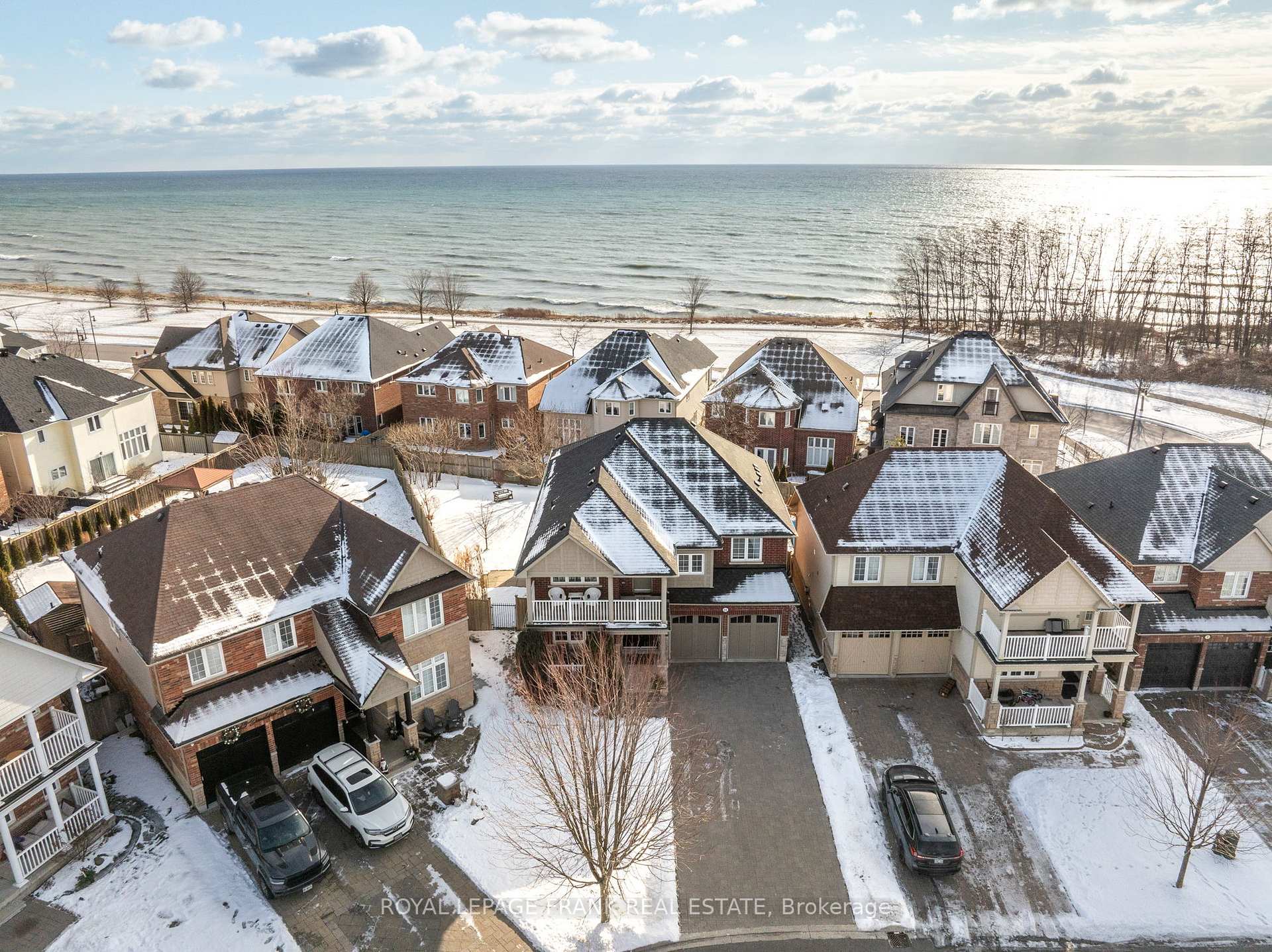 Photo 2 of 11 Donaldson Drive, Clarington, Newcastle — HOMEH