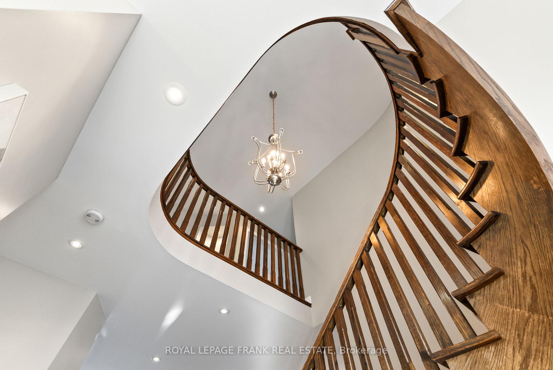 Photo 17 of 11 Donaldson Drive, Clarington, Newcastle — HOMEH