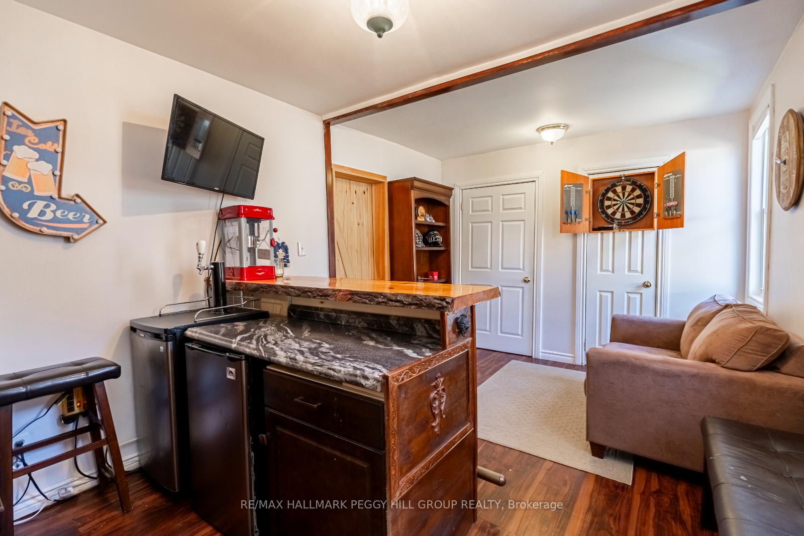 Photo 12 of 210 Southview Road, Barrie, South Shore — HOMEH