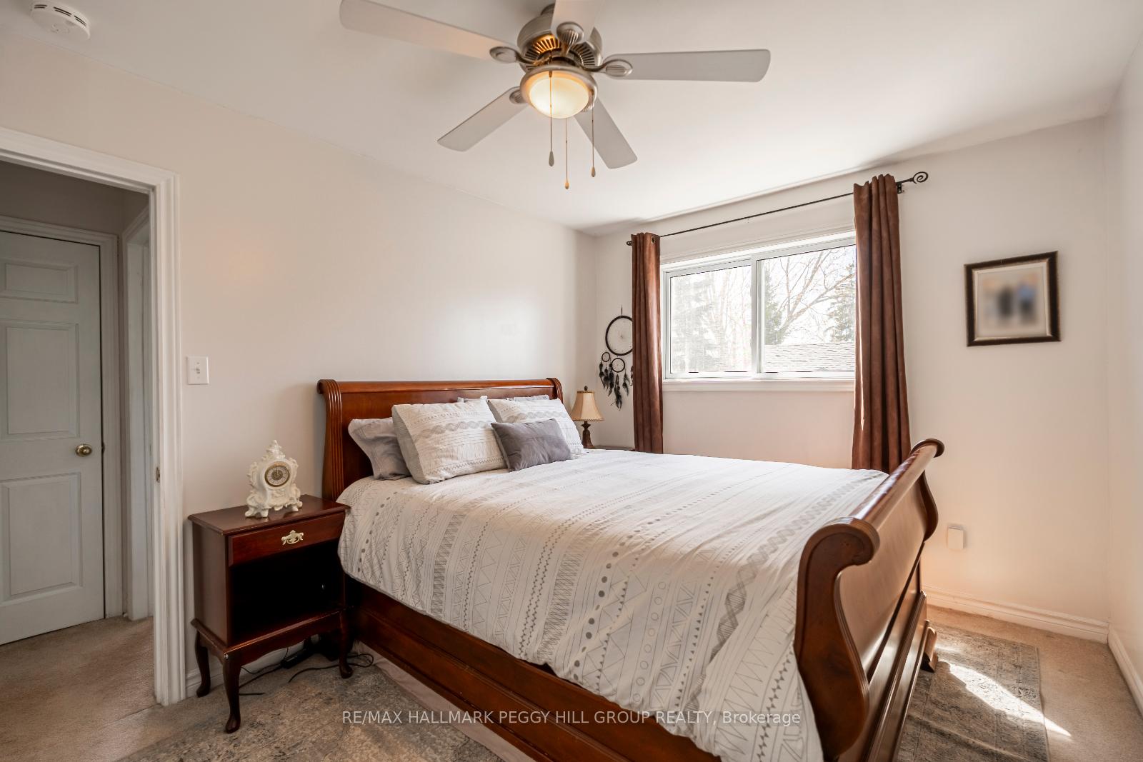 Photo 16 of 210 Southview Road, Barrie, South Shore — HOMEH