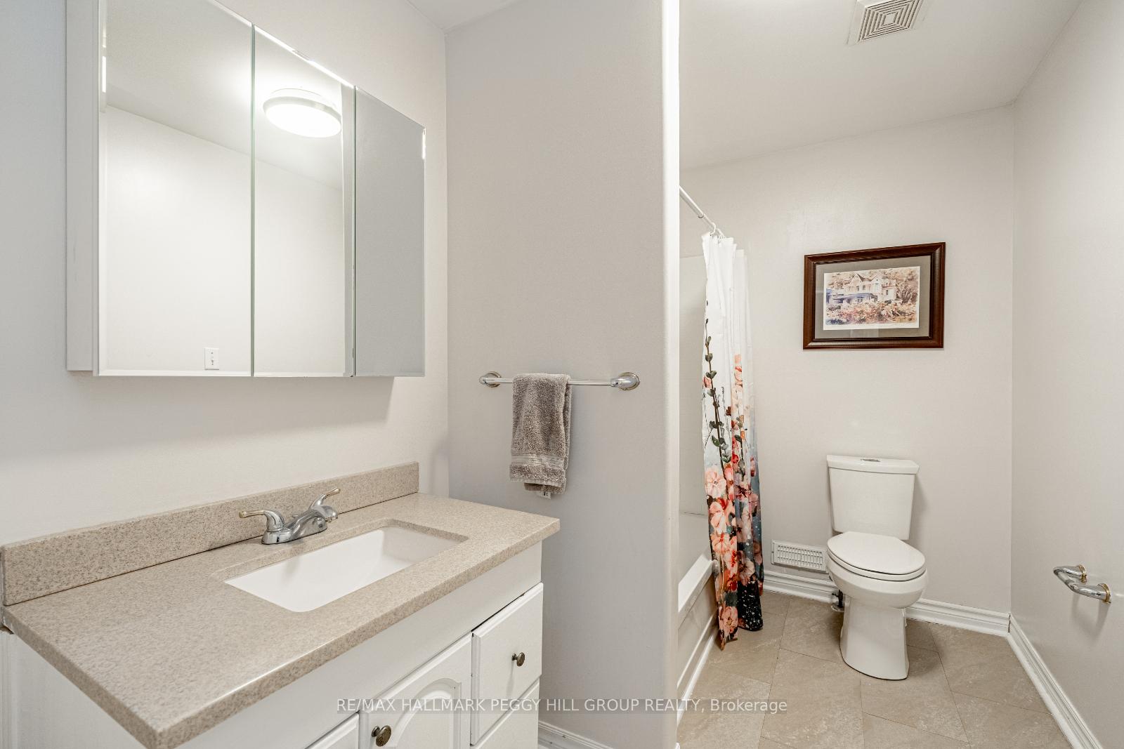 Photo 21 of 210 Southview Road, Barrie, South Shore — HOMEH