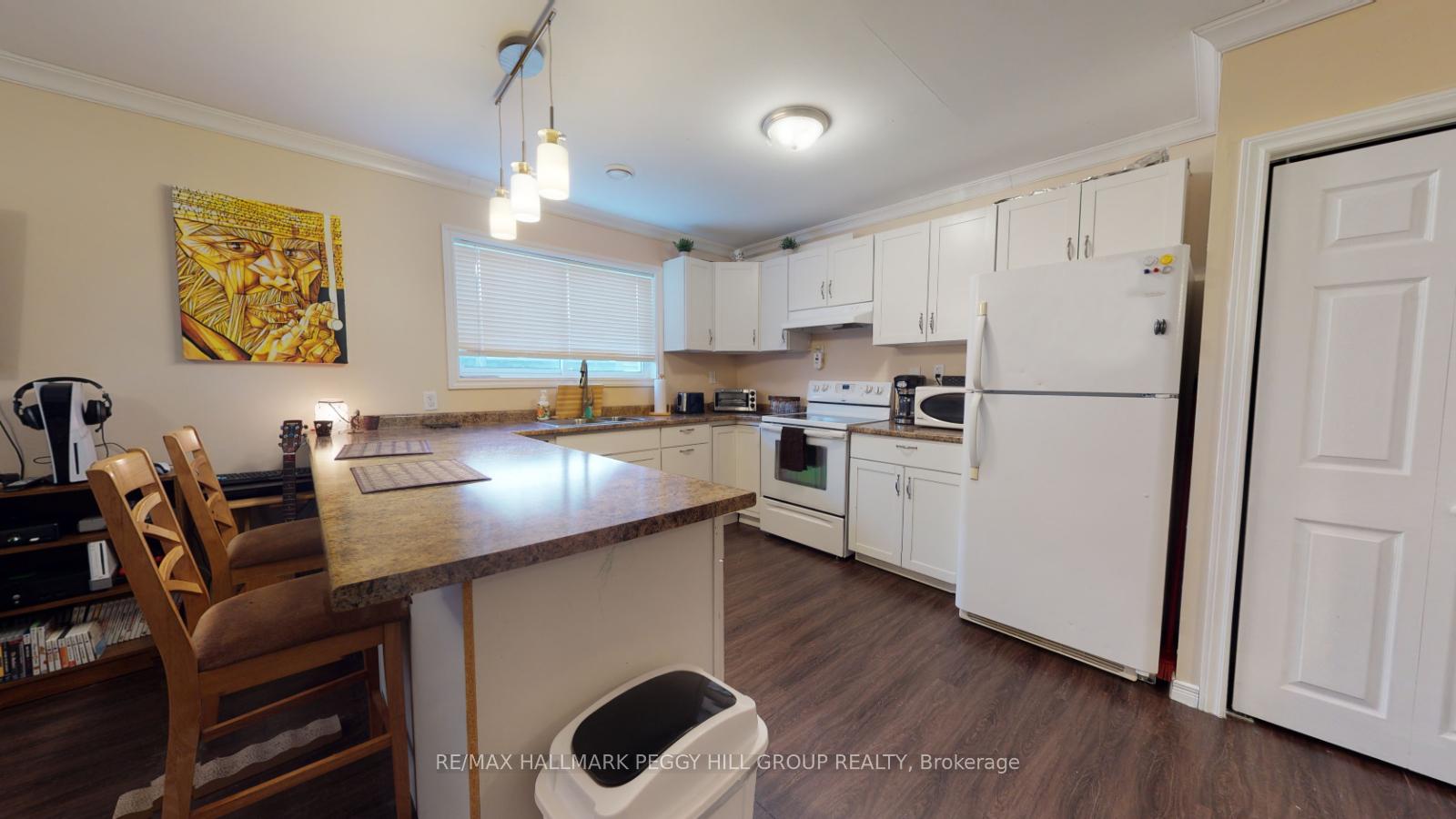 Photo 22 of 210 Southview Road, Barrie, South Shore — HOMEH