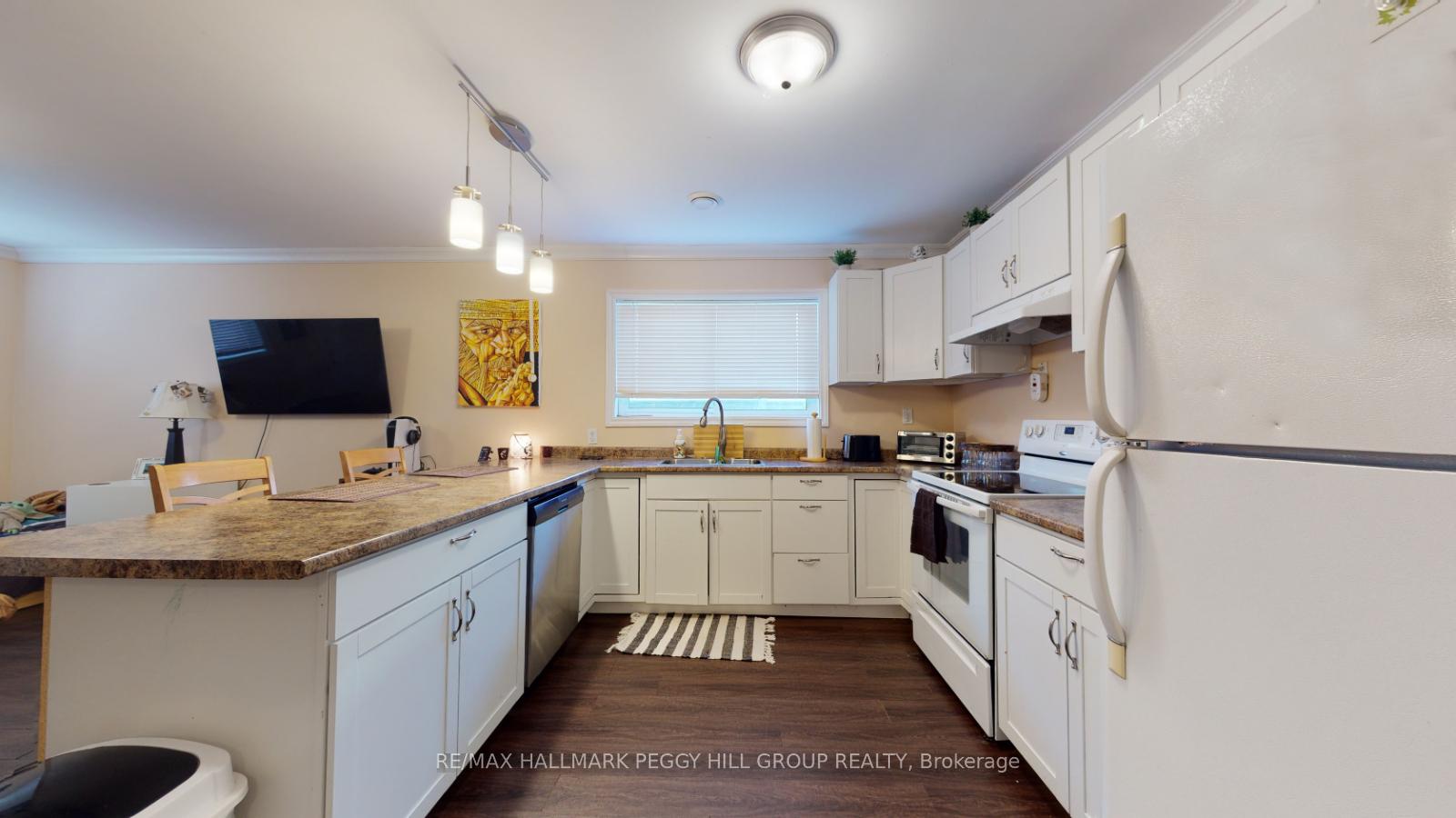 Photo 23 of 210 Southview Road, Barrie, South Shore — HOMEH