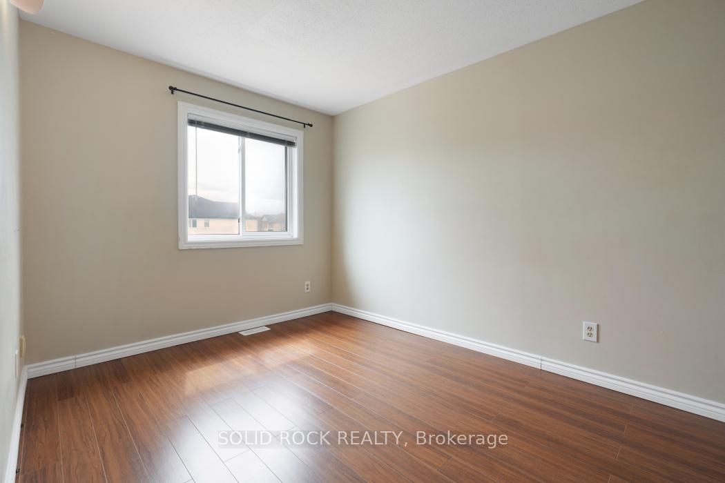 Photo 16 of 131 Halley Street, Ottawa, Barrhaven - Heritage Park — HOMEH