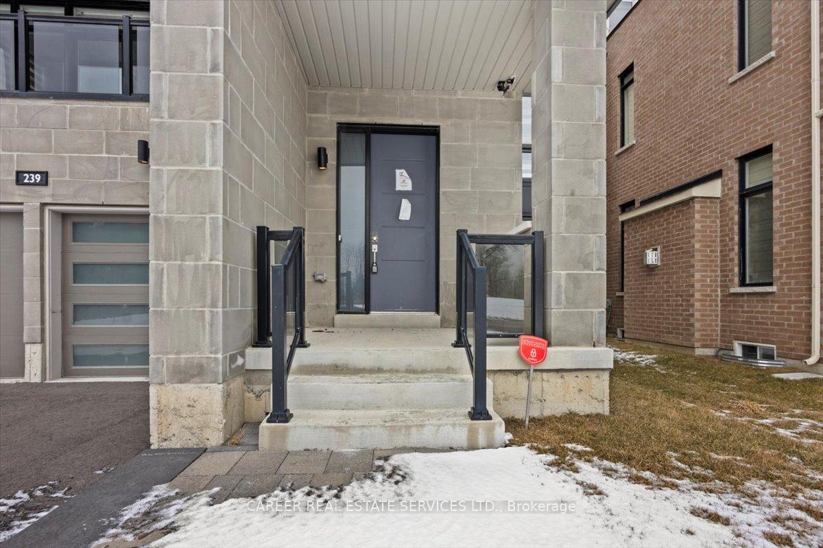 Photo 4 of 239 Port Darlington Road, Clarington, Bowmanville — HOMEH