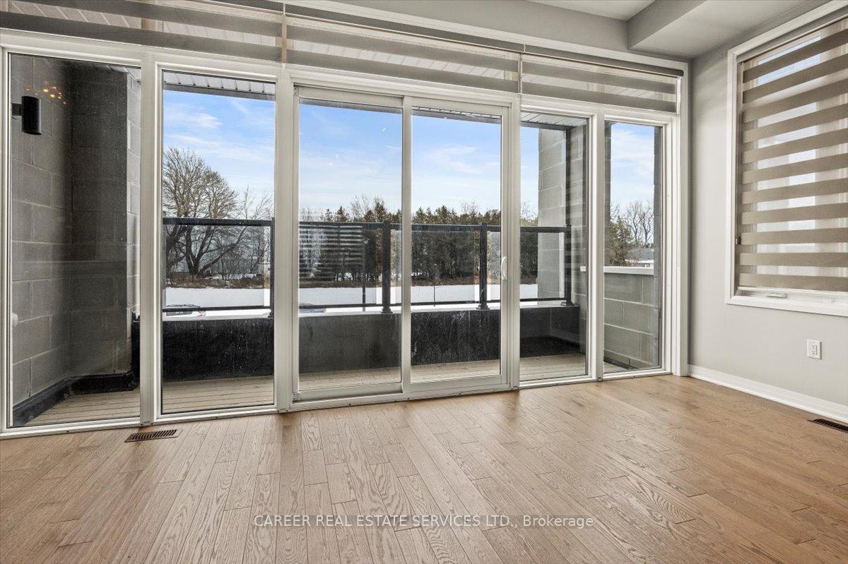 Photo 5 of 239 Port Darlington Road, Clarington, Bowmanville — HOMEH